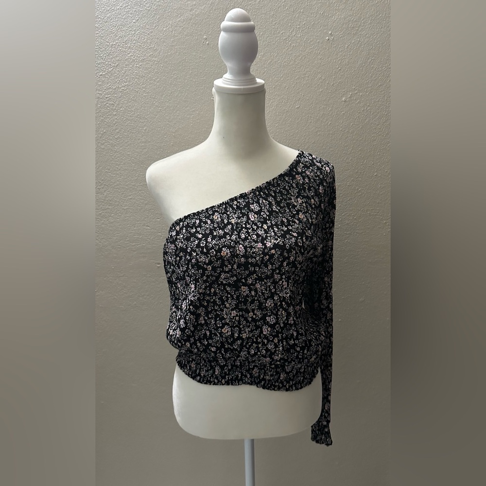 Hippie Rose Black Floral One-Shoulder Blouse